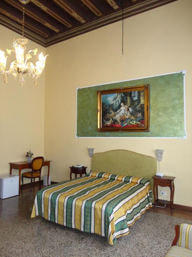 Palazzo Lion Morosini - Check In Presso Locanda Ai Santi Apostoli Венеция Экстерьер фото